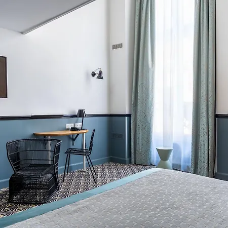 Malte - Astotel 4* Paris